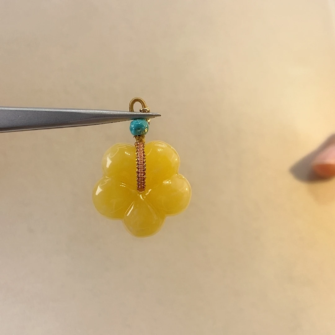 蜜蜡颈饰18K金镶嵌