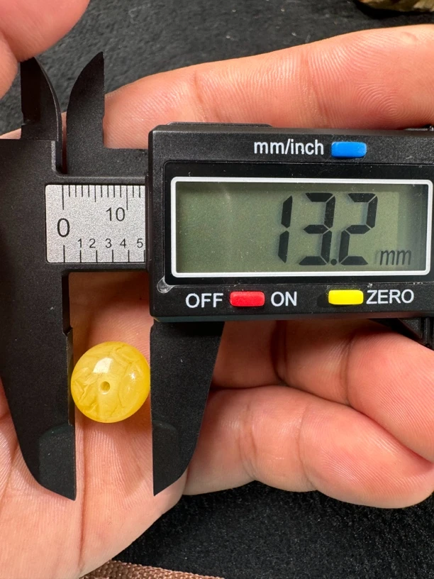 天然琥珀配饰老型