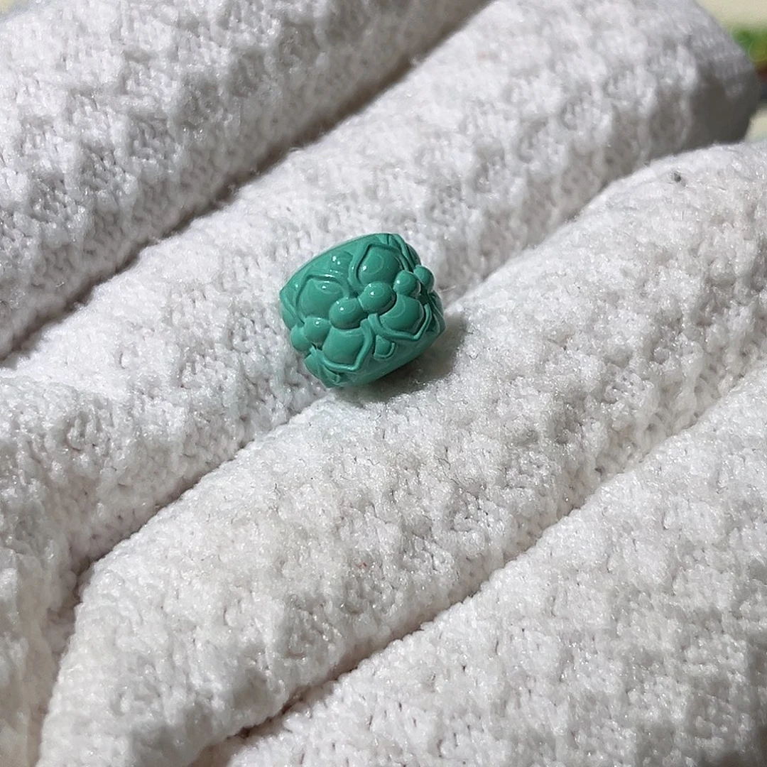 高瓷绿莲花尺寸10.9