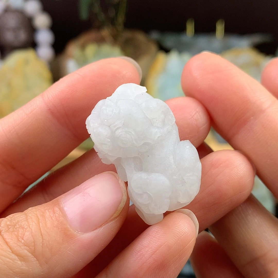 定制翡翠未镶嵌貔貅