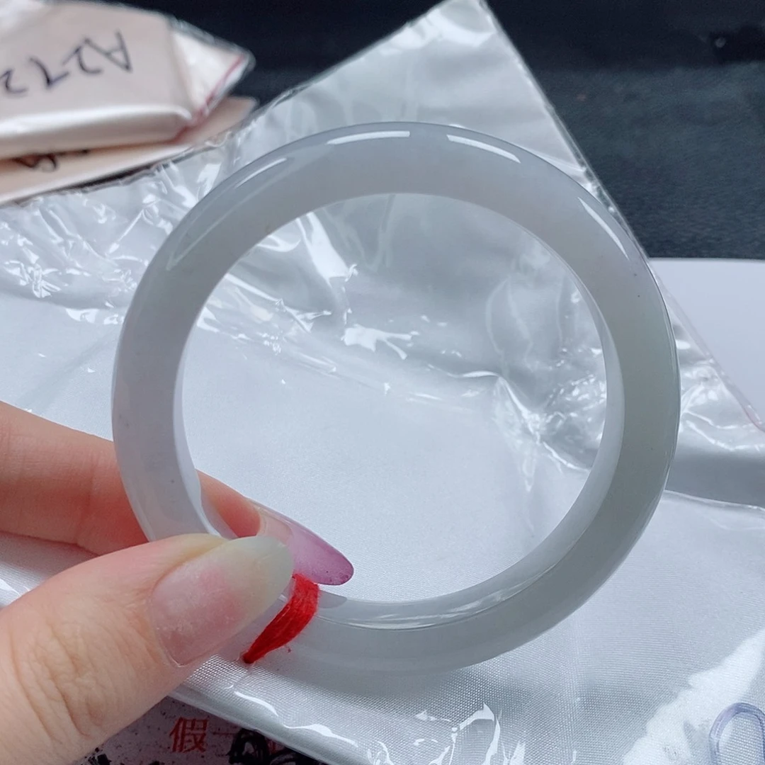 【闪购商品】未镶嵌手镯翡翠雨*A180