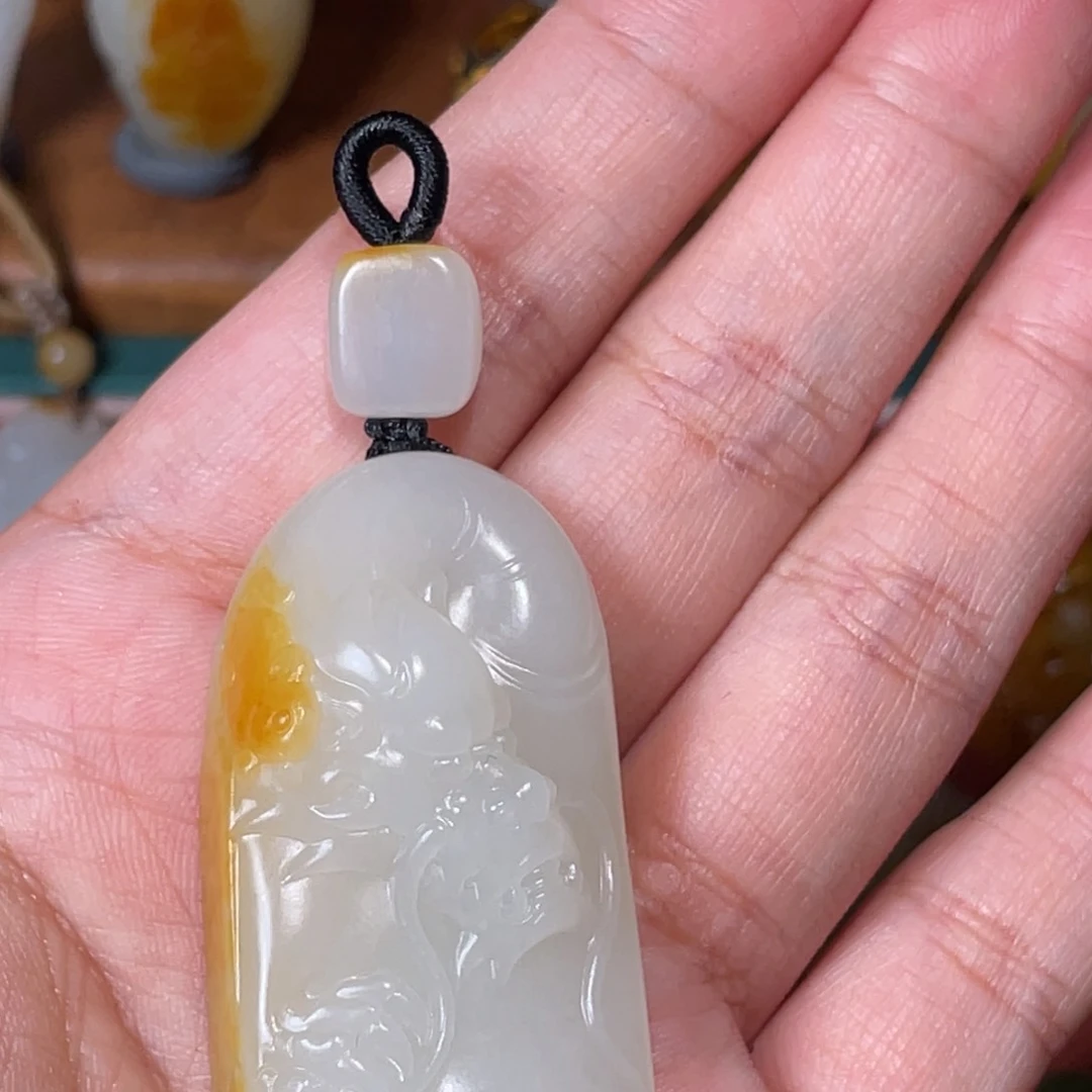 颈饰未镶嵌和田玉