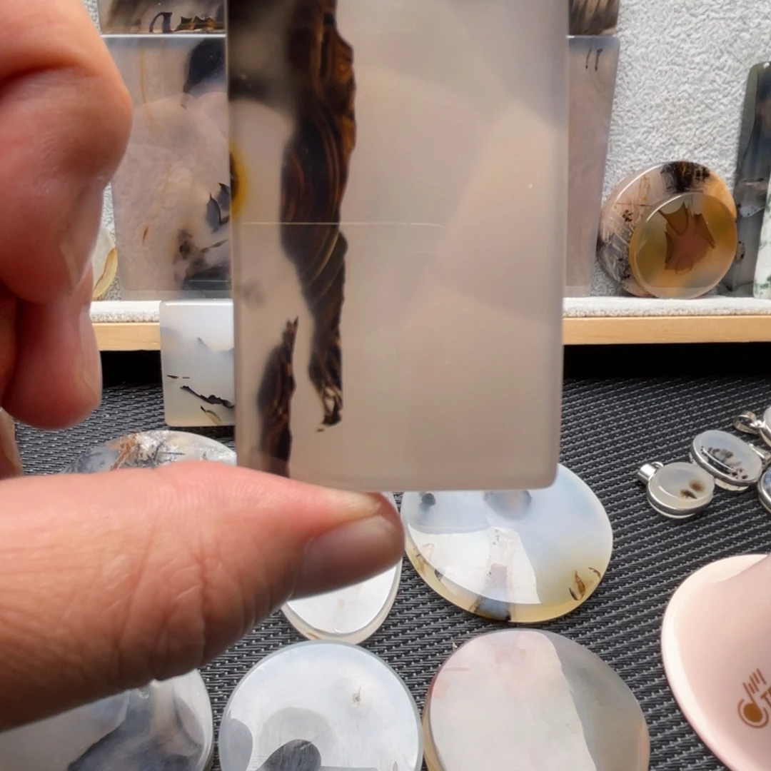 玛瑙/玉髓未镶嵌颈饰