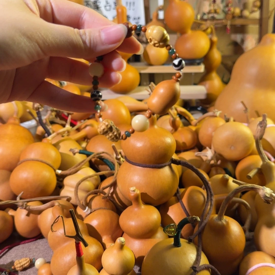 蓝***.天然手串葫芦饰品