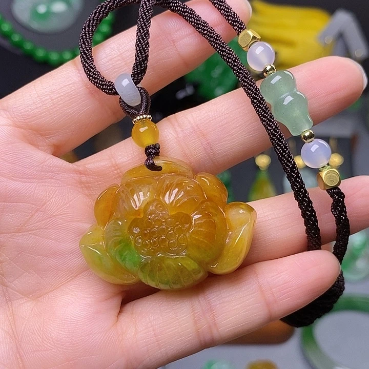 吊坠(赠链)未镶嵌翡翠