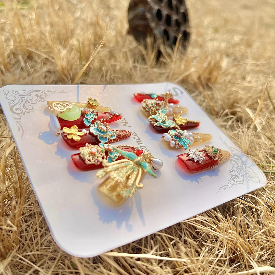 凤冠霞帔穿戴甲大喜之日穿戴甲