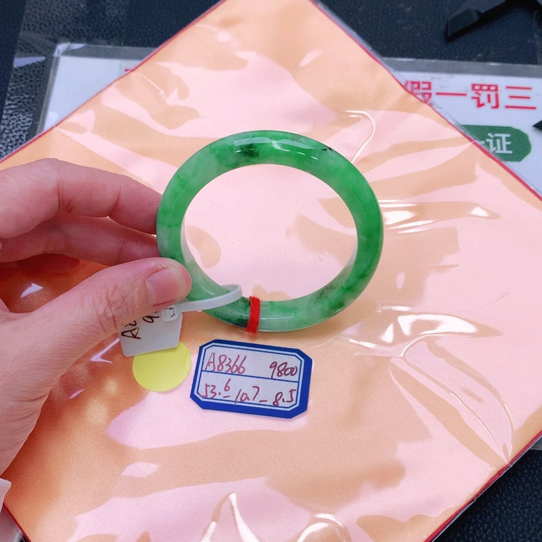 未镶嵌手镯翡翠缅甸翡翠手镯
