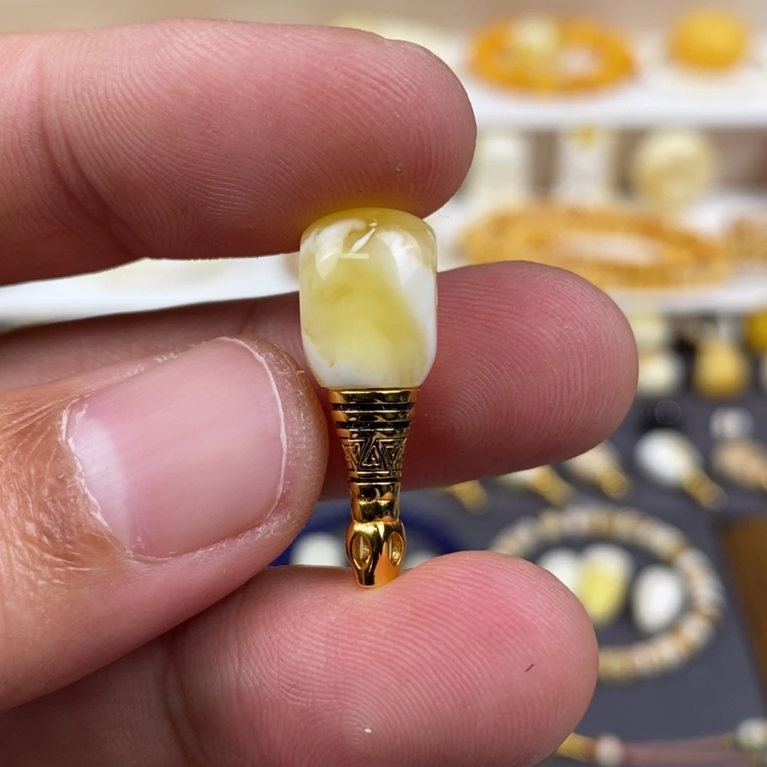 琥珀裸石未镶嵌配饰三通尺寸9.4