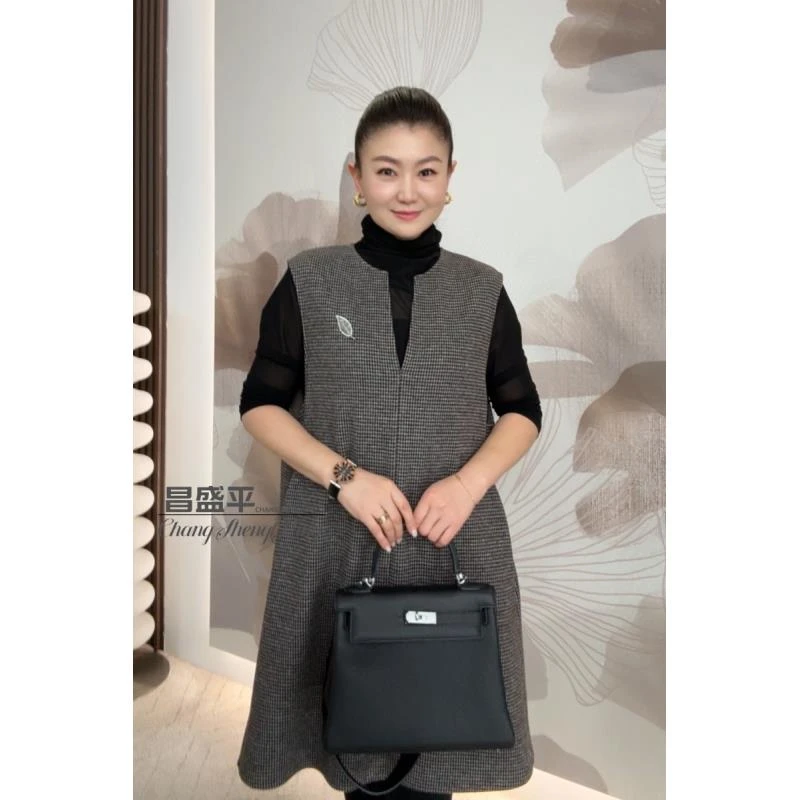 宁【深V千鸟格马夹裙】带胸针秋冬爆款轻奢气质百搭无袖女士马甲裙