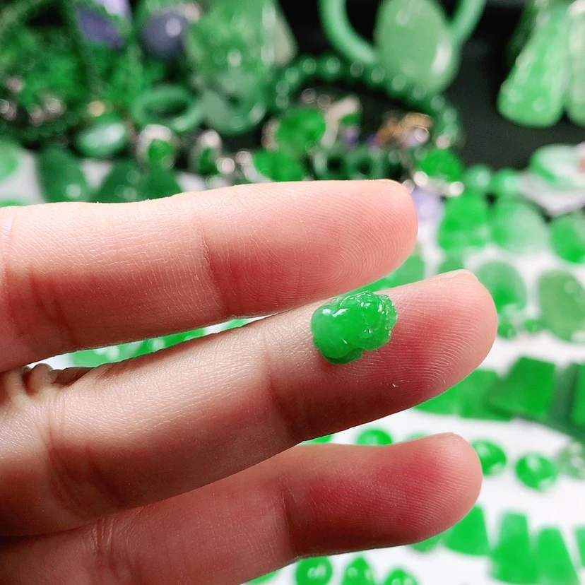 【闪购商品】翡翠颈饰未镶嵌翡翠