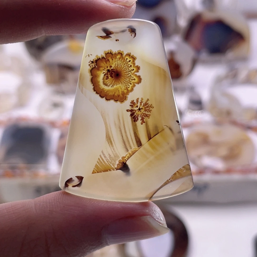 玛瑙/玉髓未镶嵌珠宝奇石