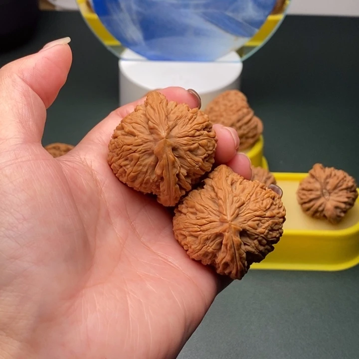 把件文玩核桃拉丝麻团复刻底南将石