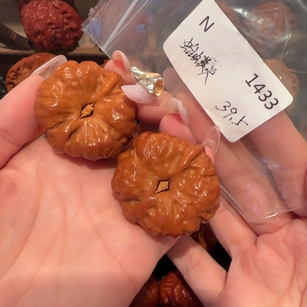 灿***2文玩核桃吊坠蛤蟆头39精品