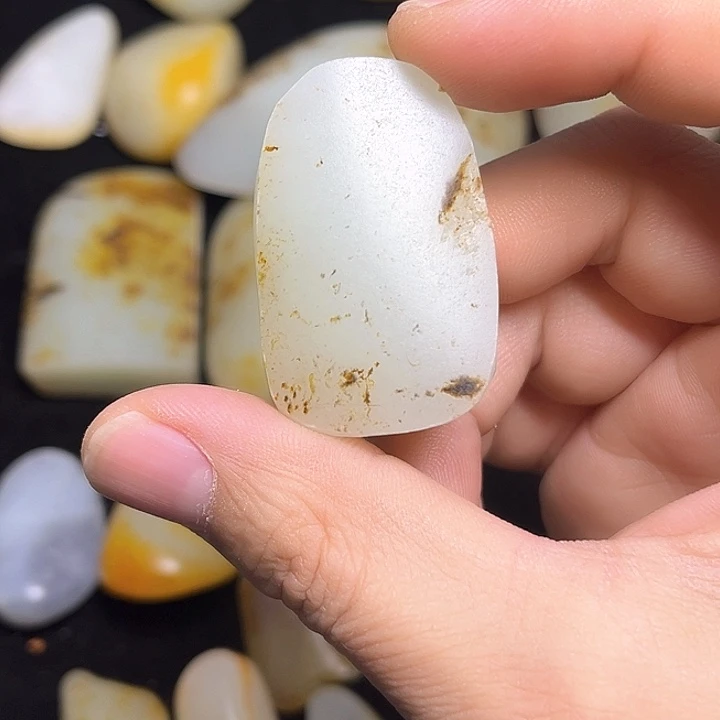 定制和田玉和田玉定制雕刻未镶嵌岳**贱