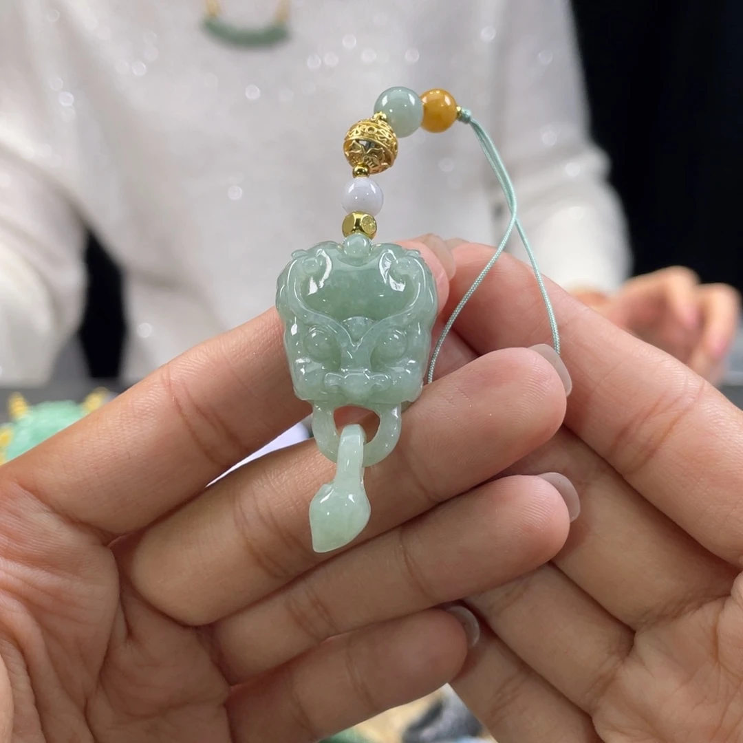 翡翠挂件未镶嵌代编织