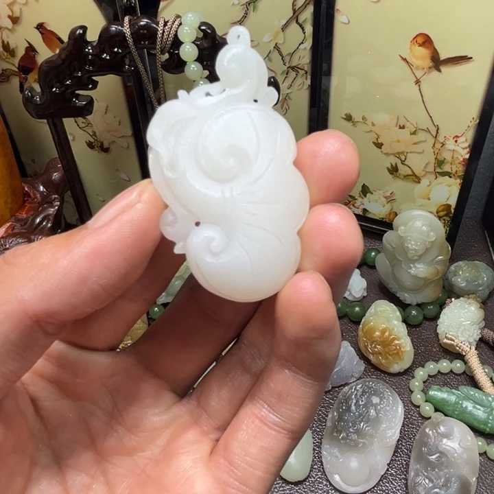 和田玉未镶嵌颈饰