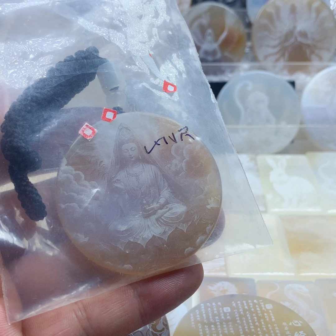 未镶嵌颈饰玛瑙/玉髓✿***?