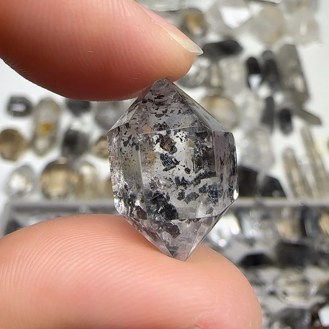 水晶珠宝半成品未镶嵌散墨双尖随形
