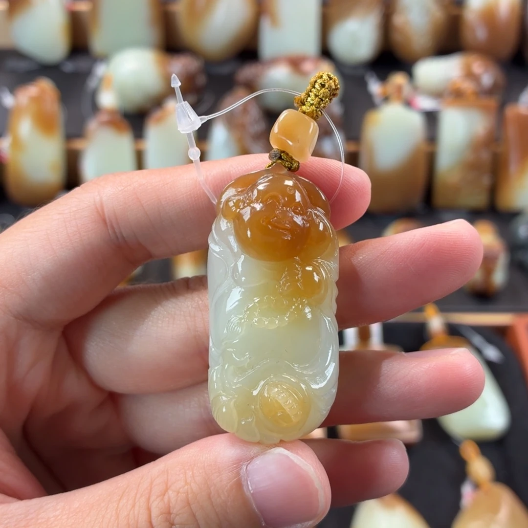 颈饰未镶嵌和田玉