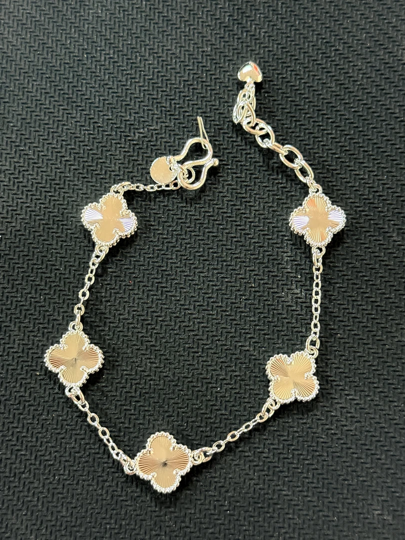 精品银手链（无礼盒） S137