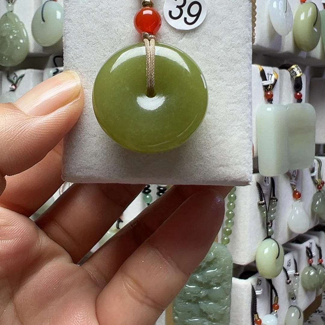 和田玉未镶嵌项圈