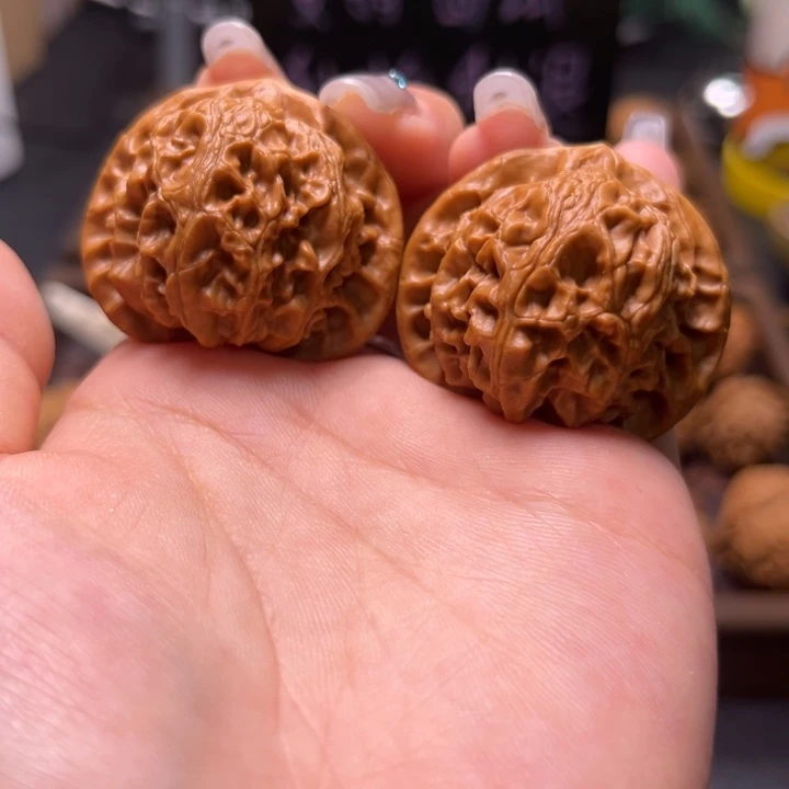 文玩核桃把件39尺宫灯72