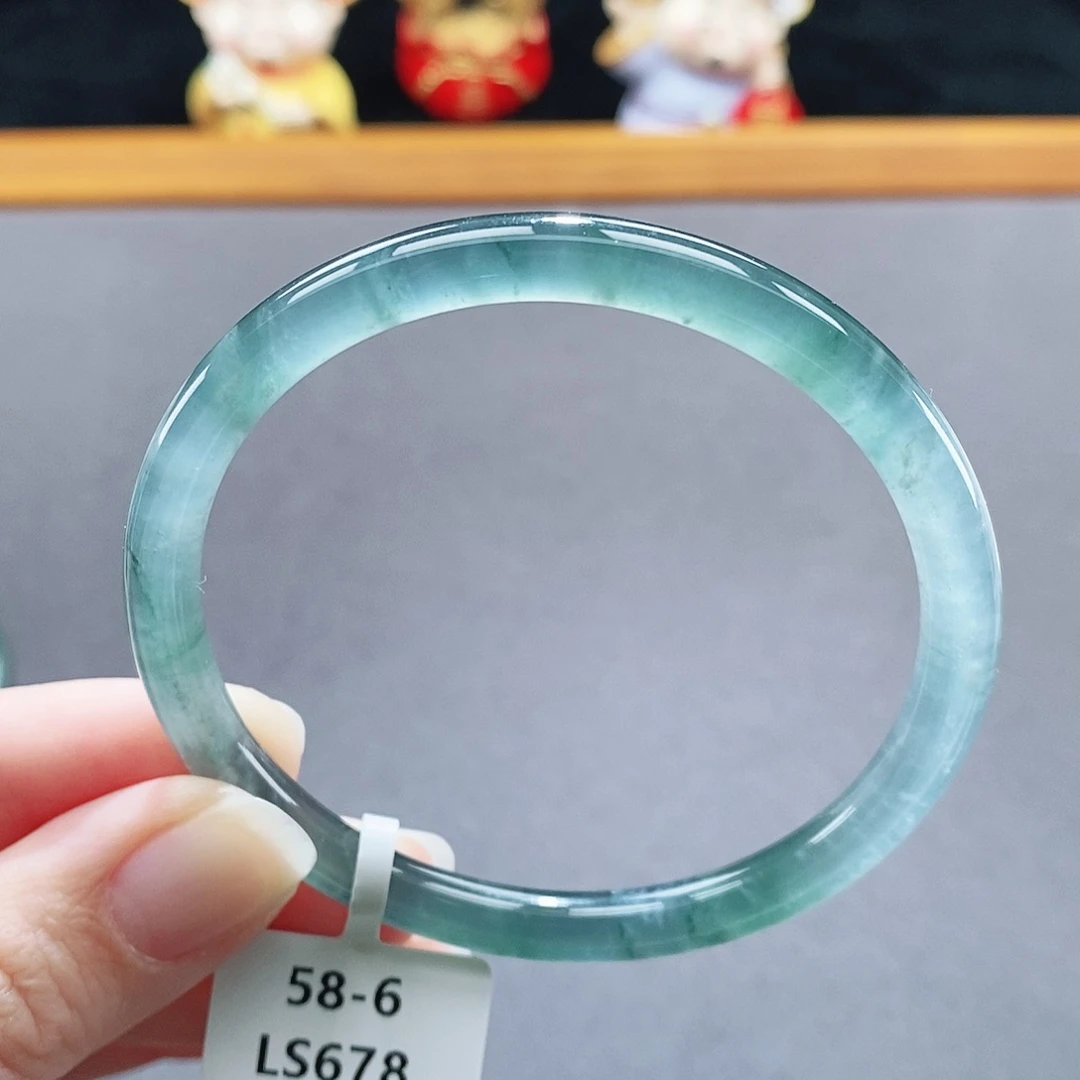 翡翠未镶嵌手镯76