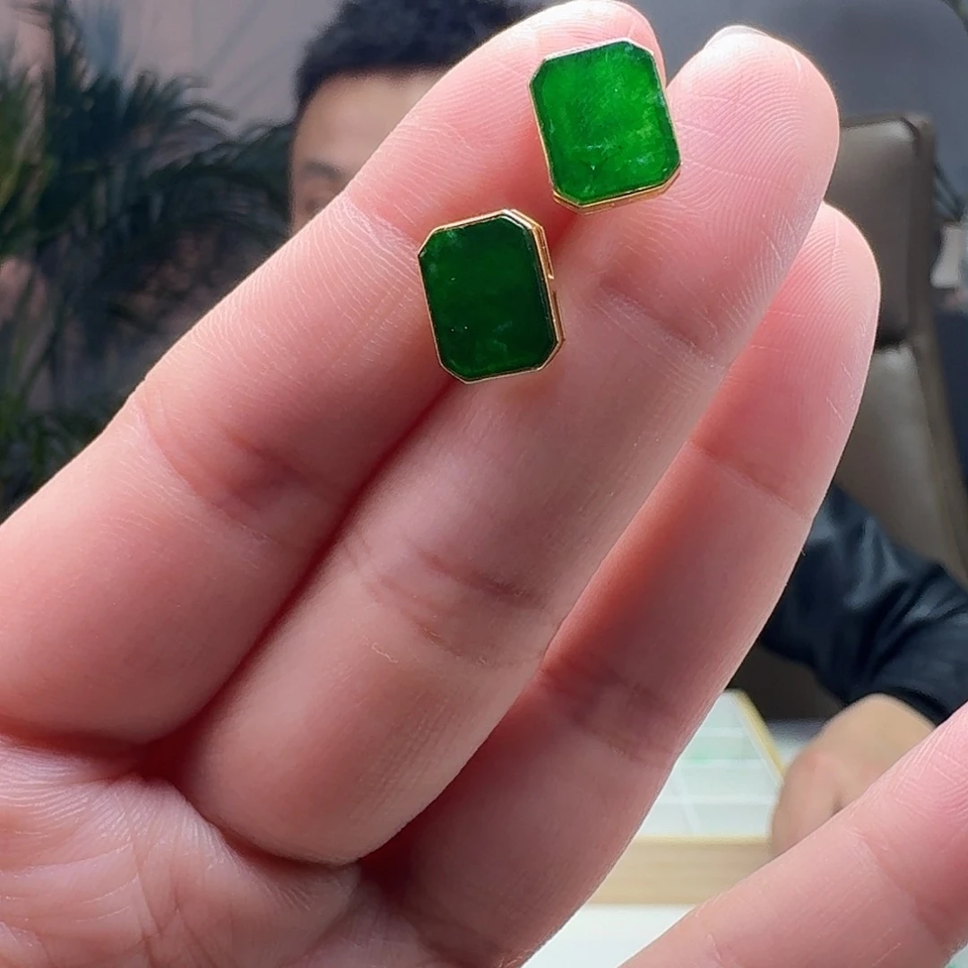 翡翠耳饰18K金镶嵌天然