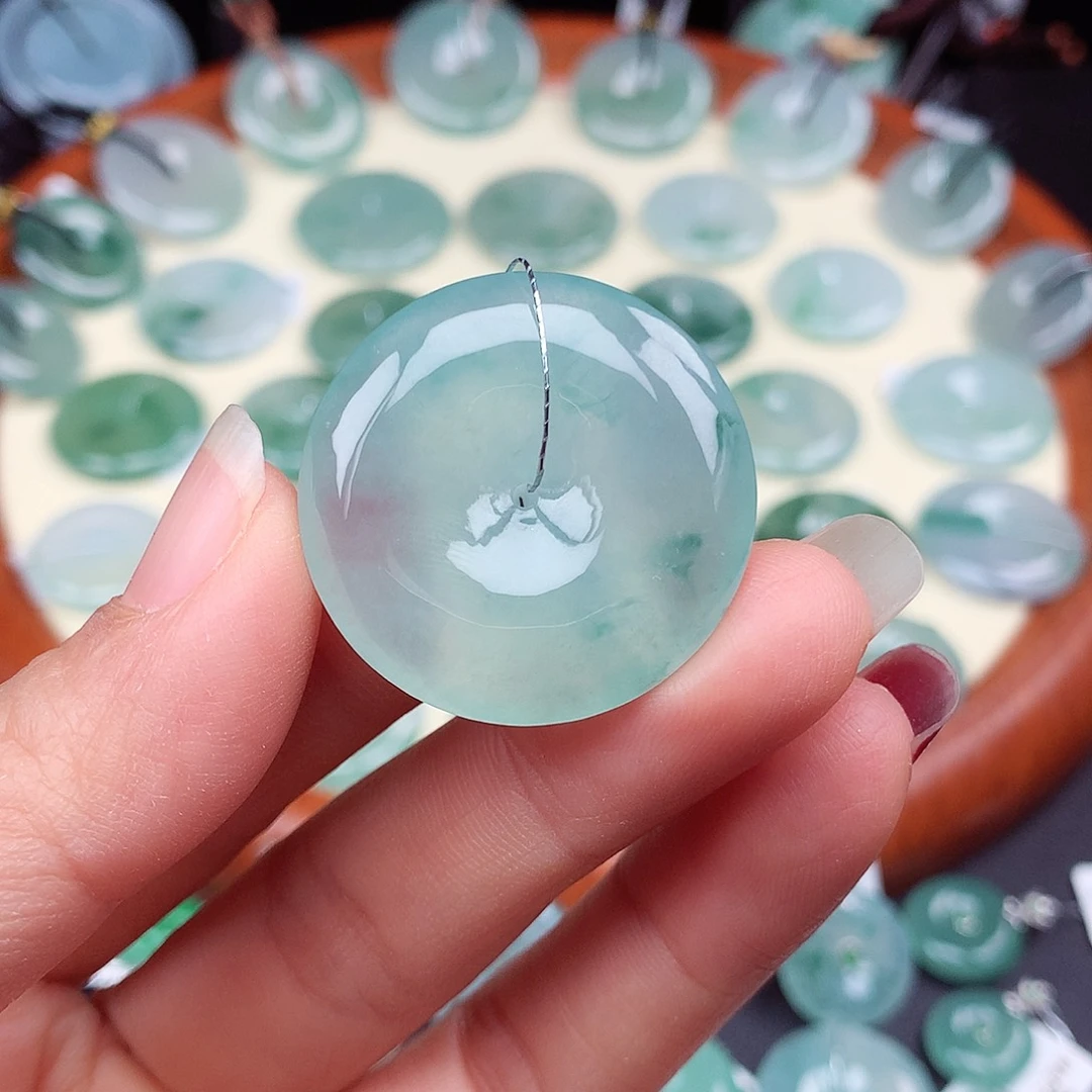翡翠颈饰未镶嵌吊坠