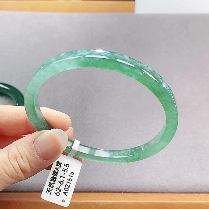 【闪购商品】翡翠手镯（圆镯）未镶嵌