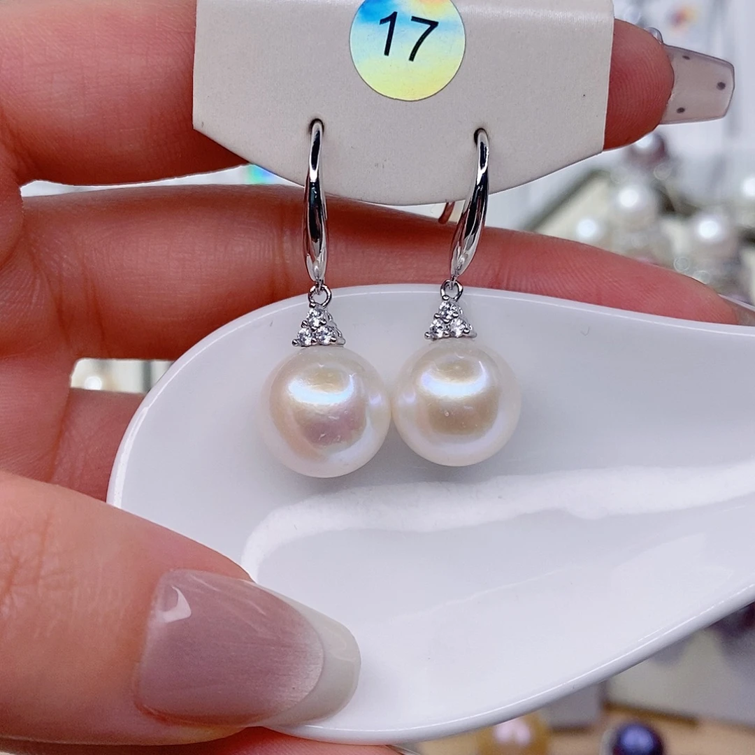 淡水珍珠耳饰未镶嵌