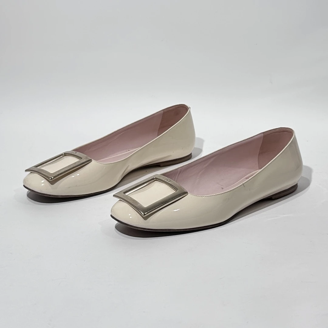 95新 Roger Vivier/罗杰·维威耶 35.5码 白色时尚平底鞋/WX01822