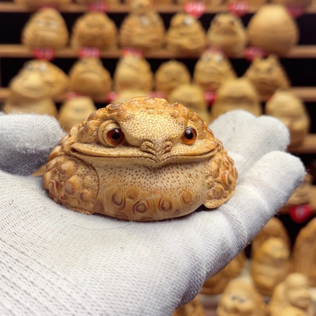 竹岁**声竹根雕金蟾手把件