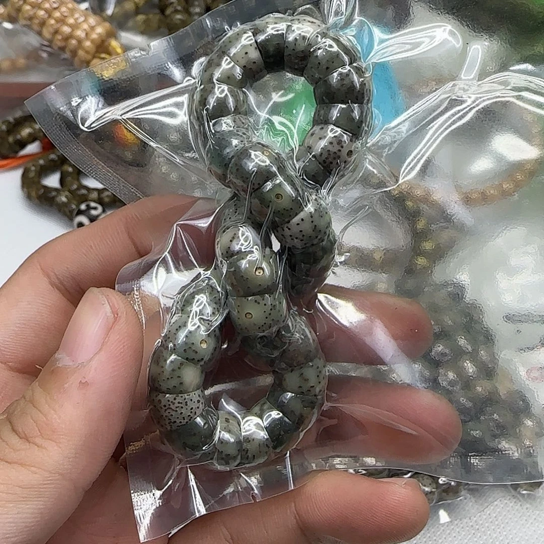 星月菩提手串38荣耀绿幽灵猪大肠单圈10左右