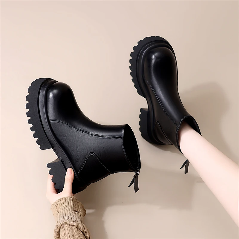小个子厚底增高马丁靴女2025秋冬季新款英伦风轻便短靴时尚百搭靴