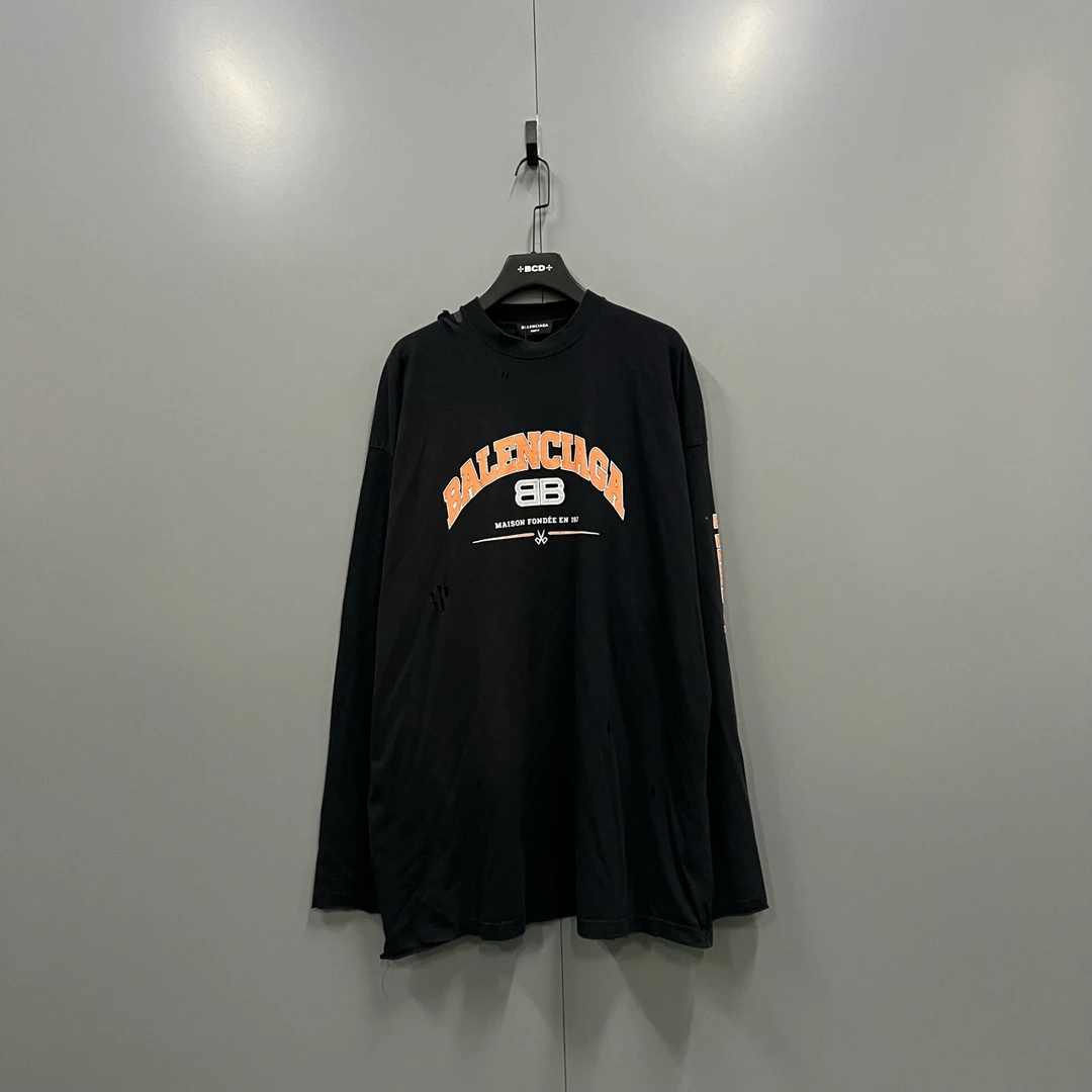 95新 Balenciaga/巴黎世家 (ll）巴黎世家 黑色破坏长袖 3码/bc007