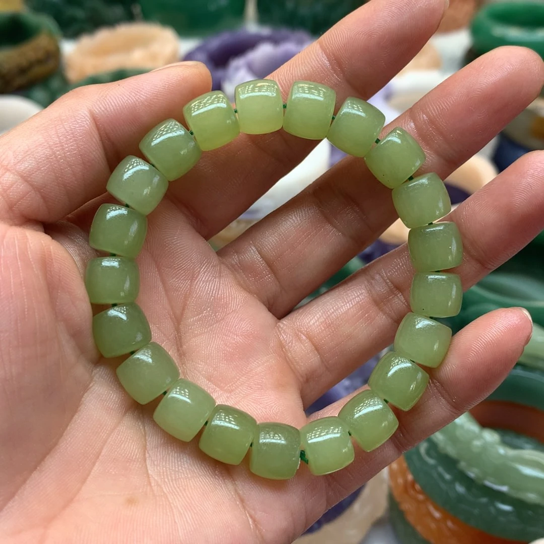 未镶嵌手镯石英质玉