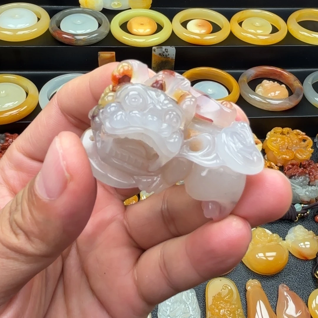 石英质玉（黄龙玉）合金颈饰