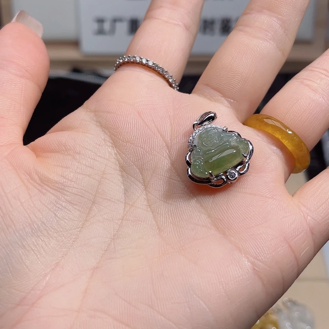 念***。颈饰银S925镶嵌翡翠