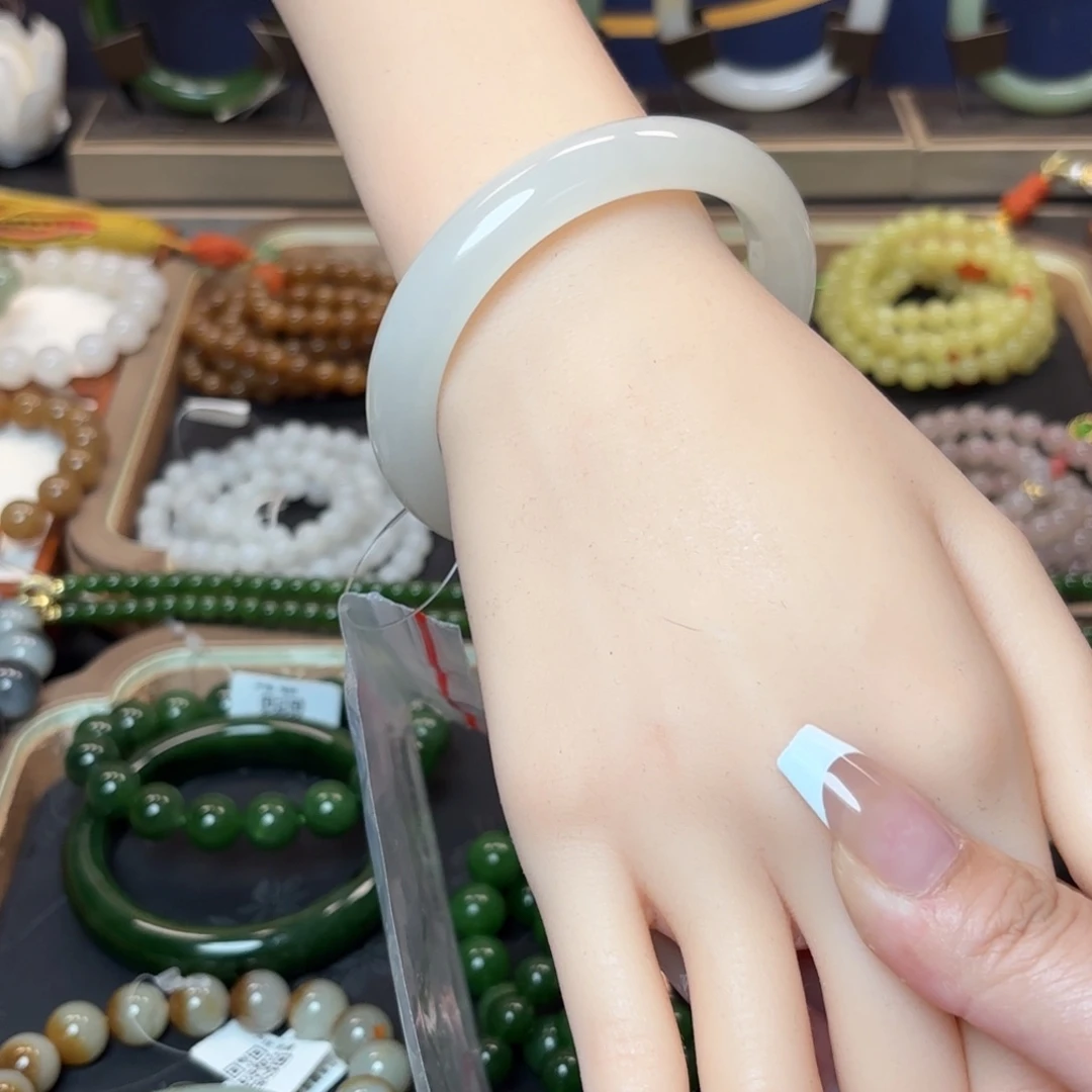 和田玉手镯未镶嵌59.9