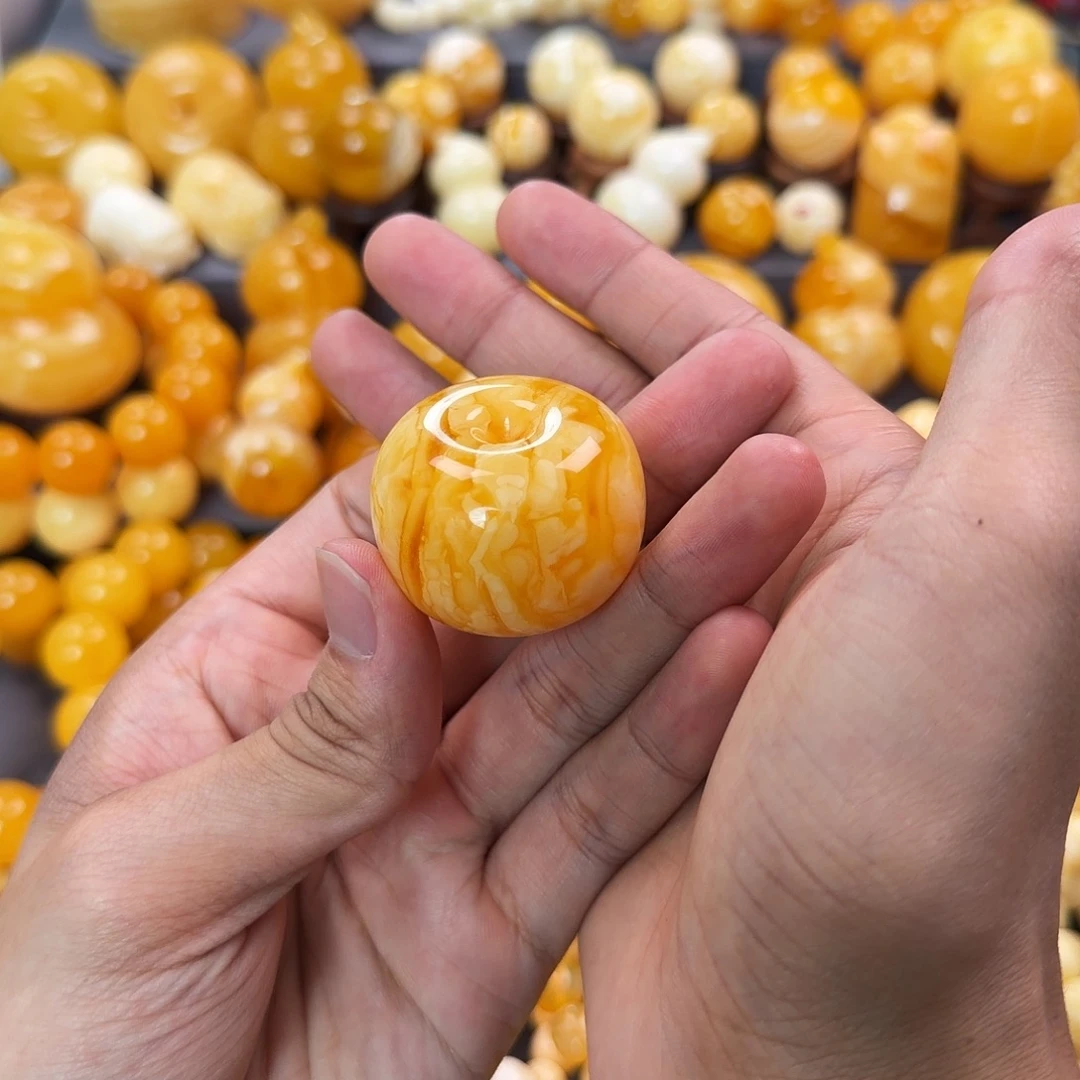 琥珀未镶嵌珠宝奇石