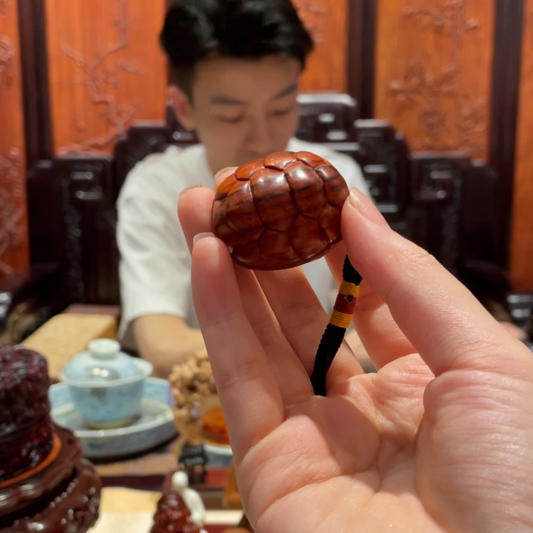 郑***台檀香紫檀（小叶紫檀）