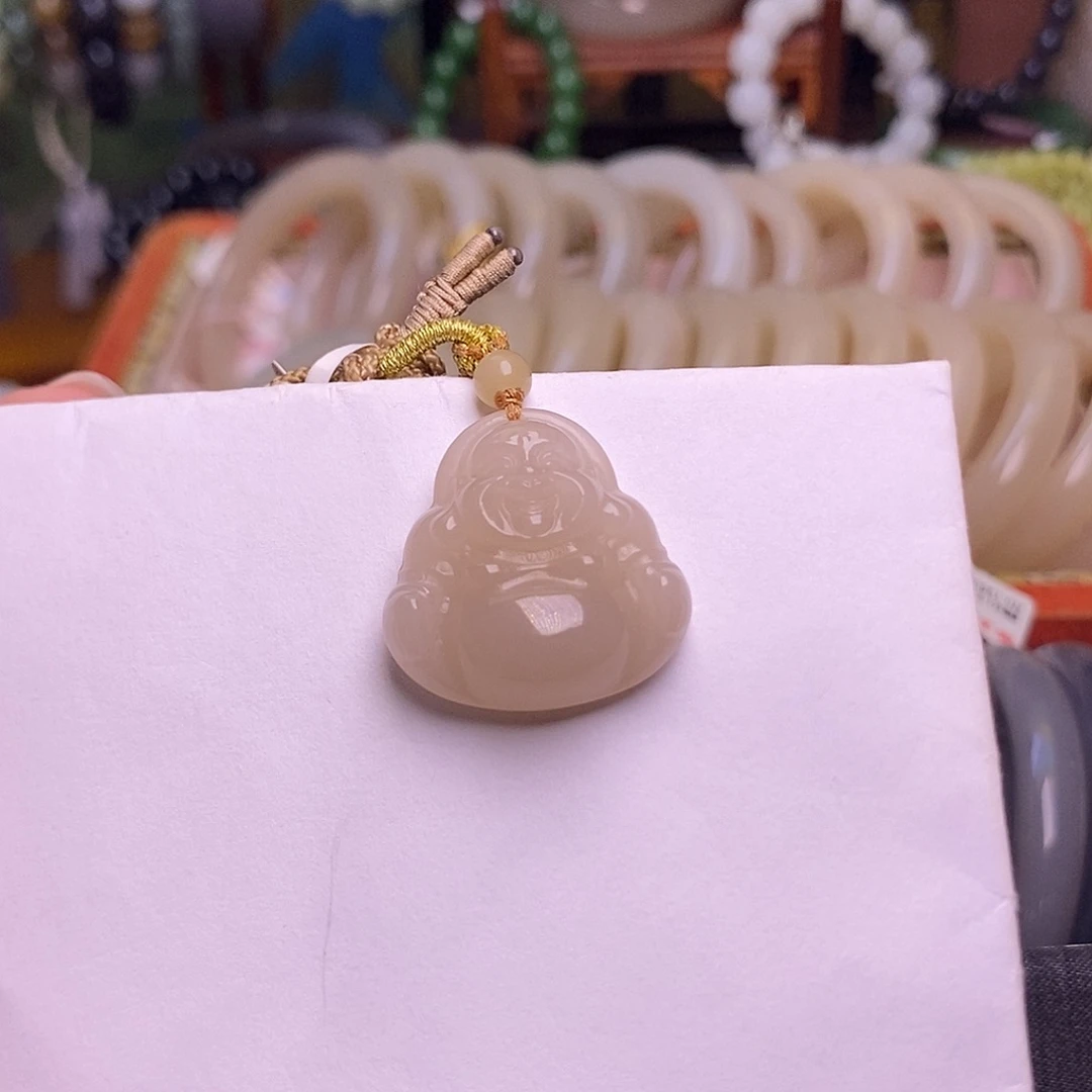 和田玉未镶嵌颈饰熟藕粉佛公