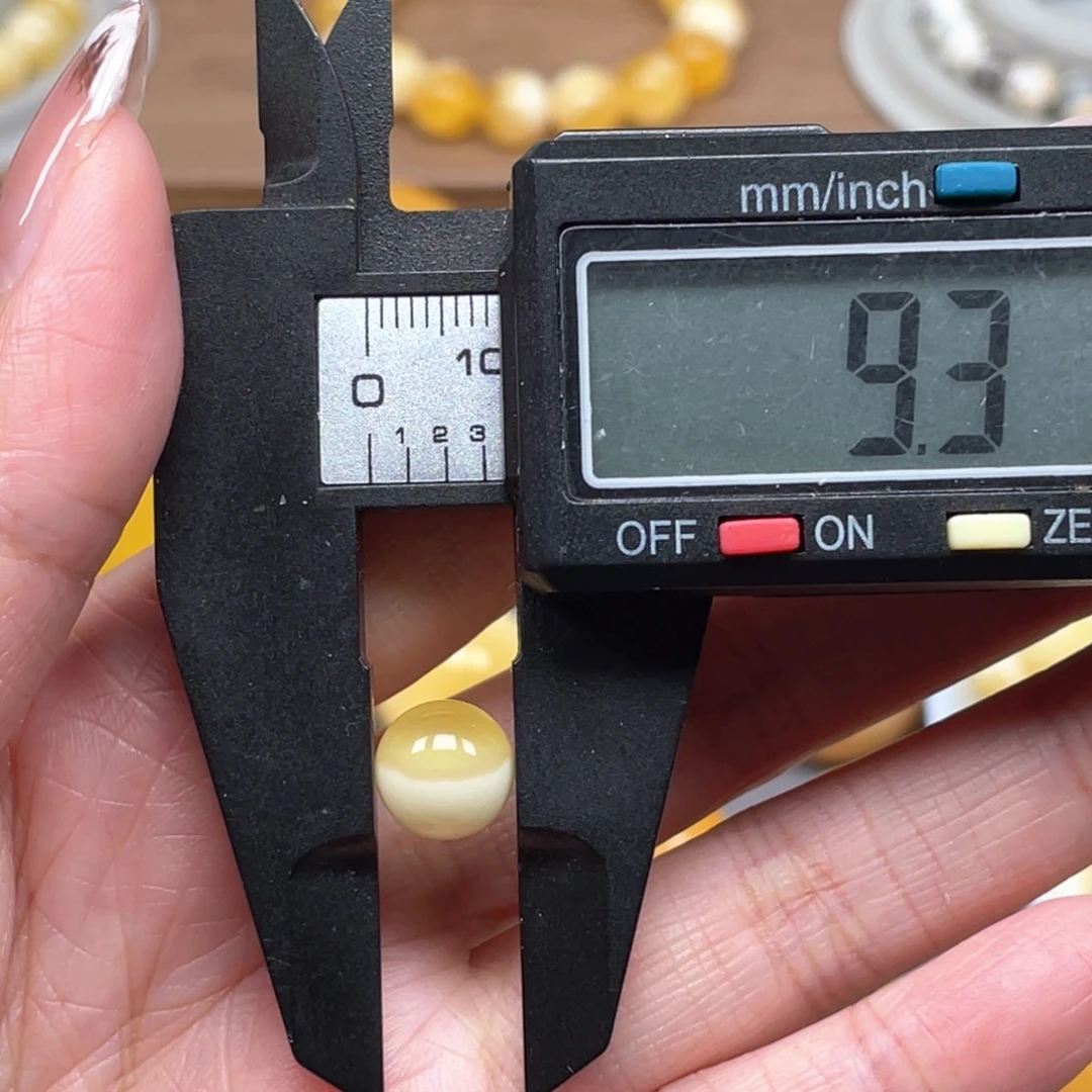 幸***。琥珀未镶嵌裸石天然
