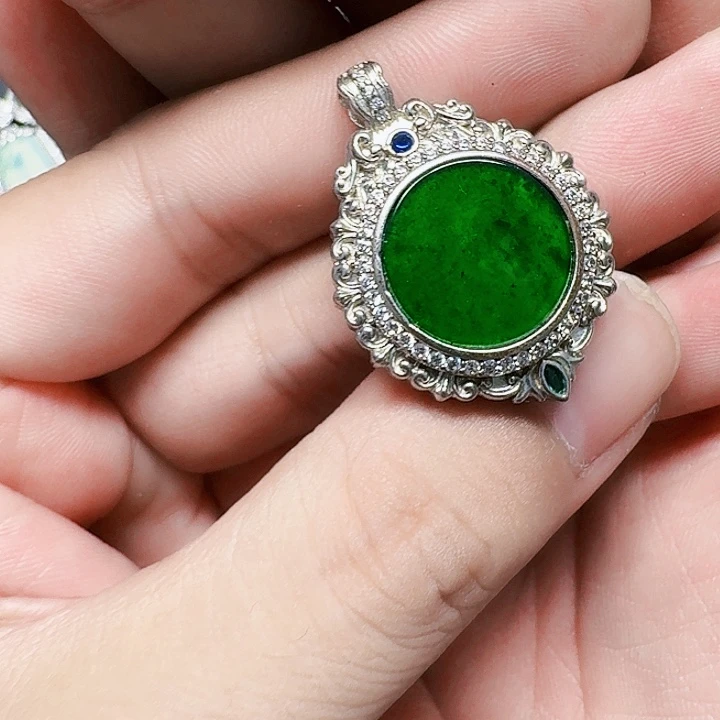 翡翠未镶嵌颈饰天然Ａ货翡翠放漏