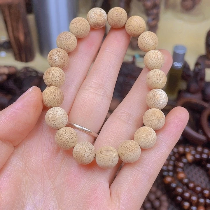 藤类明**、降真香黄白油密结