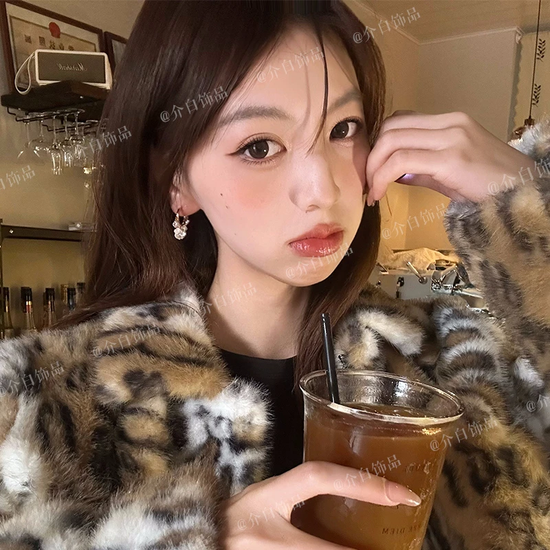 铜合金耳饰 轻奢闪钻冷淡风精致圈圈耳环 2025新款小众设计感耳饰