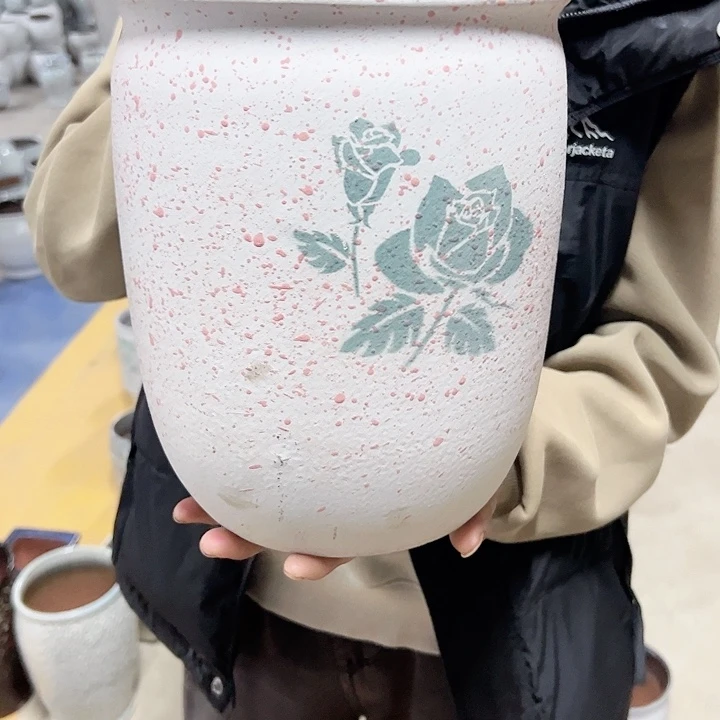 高度26厘米口20厘米