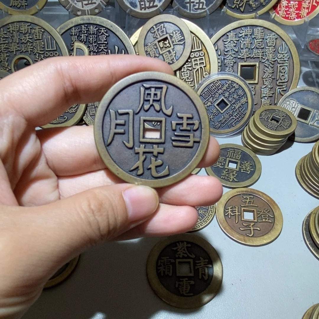 天***公铜一物一拍现代工艺品