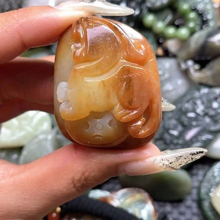 和田玉颈饰未镶嵌